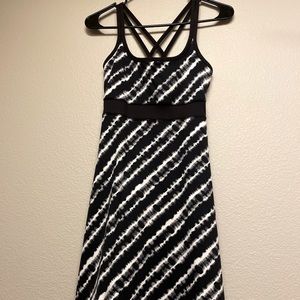 SOYBU Like New Athletic dress w/ built in bra